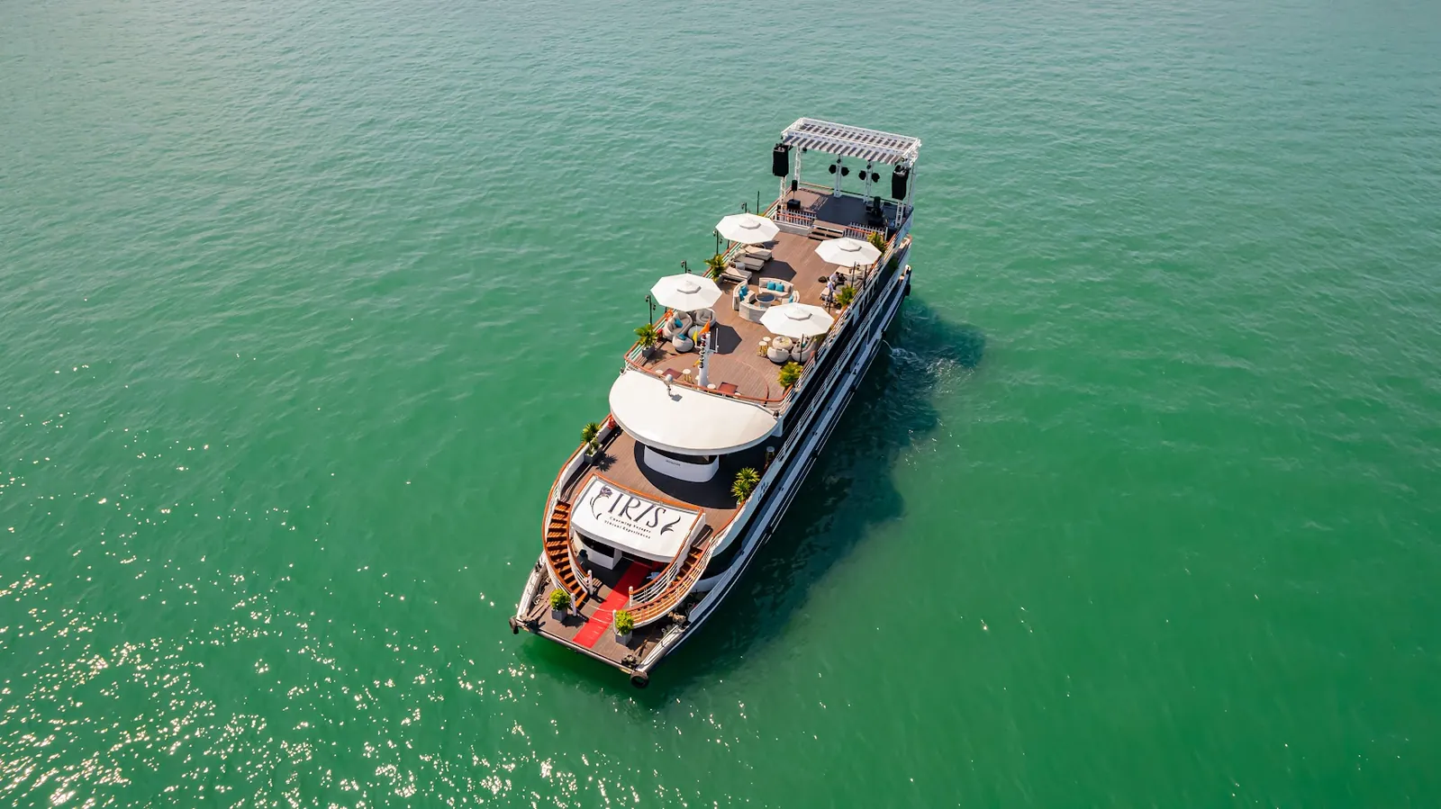 Iris Halong Cruise toàn cảnh